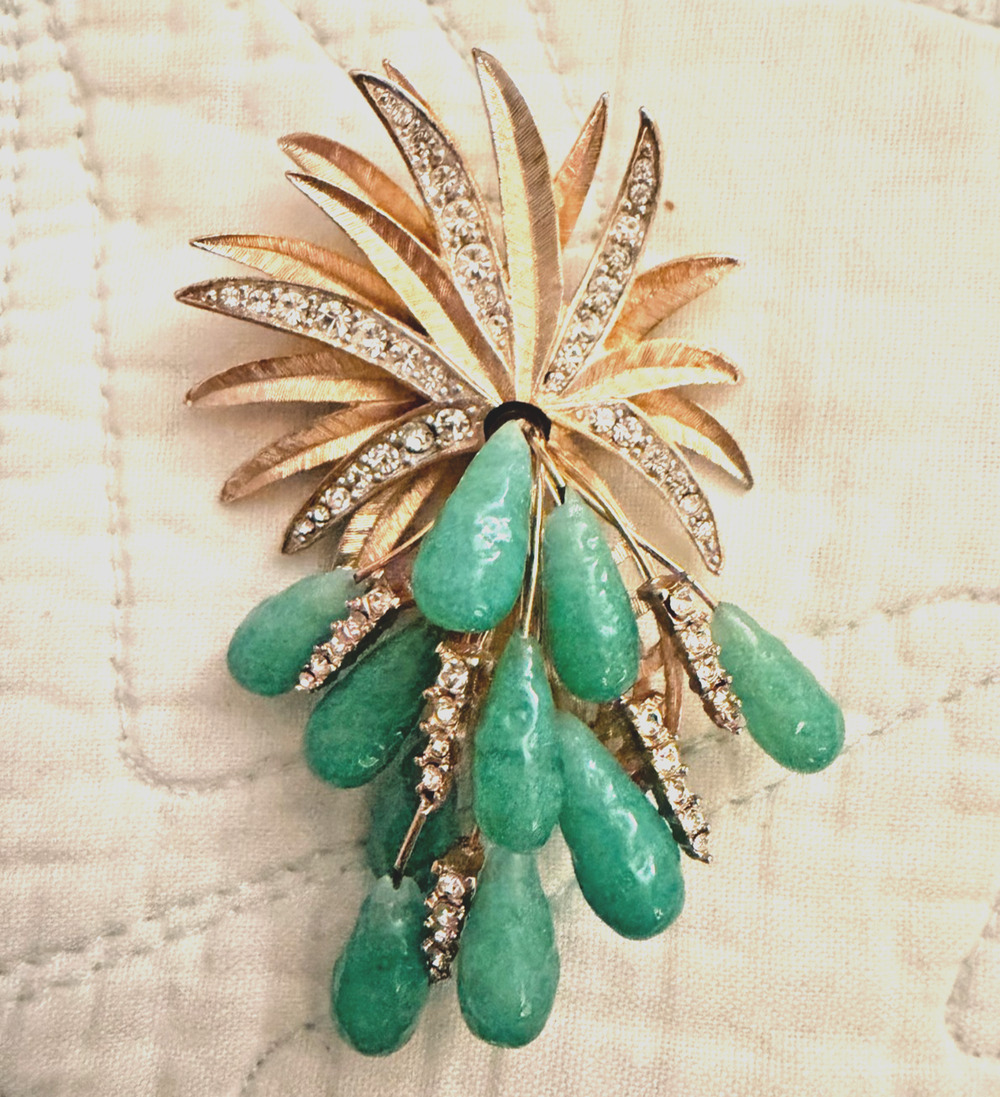 Art Deco Style Gold Tone, Rhinestone & Jadeite Grape Pendant